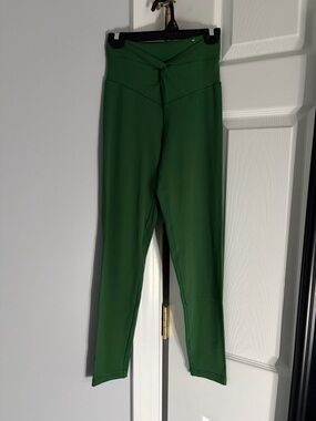 aerie V-Waist Green Leggings